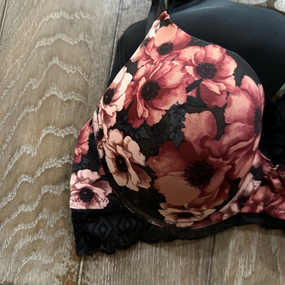 Vince Camuto 2-Pack Bras NWT - Picture 11 of 11